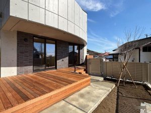 完成間近！レッドゾーンに建てる地下車庫のある家＠大磯町