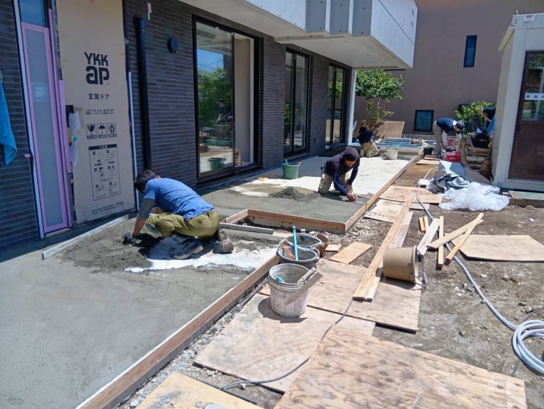格子のルーバーがある家＠鎌倉市～外構工事